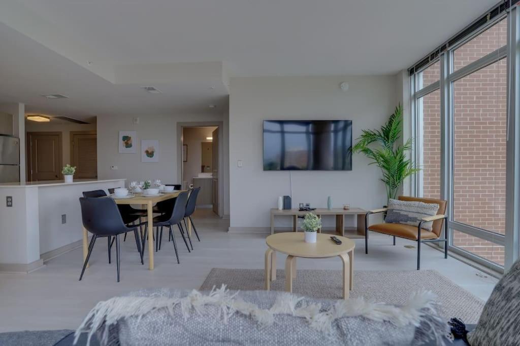 Wonderful 2Br Apartment At Crystal City Arlington Kültér fotó