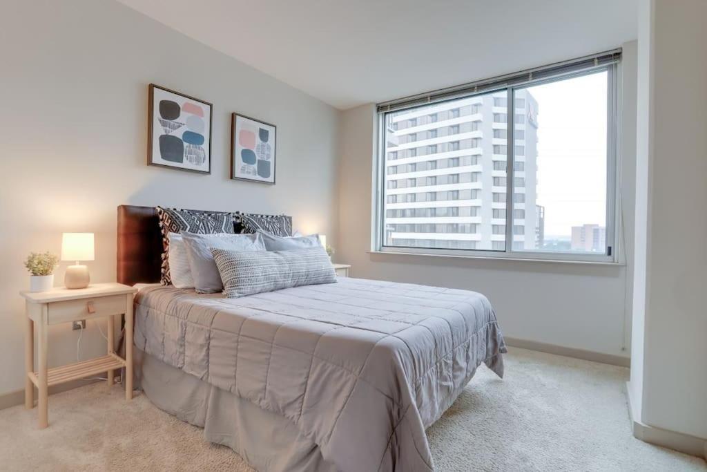 Wonderful 2Br Apartment At Crystal City Arlington Kültér fotó