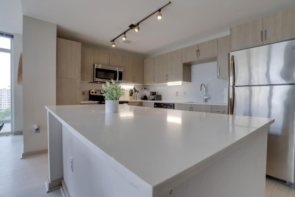 Wonderful 2Br Apartment At Crystal City Arlington Kültér fotó