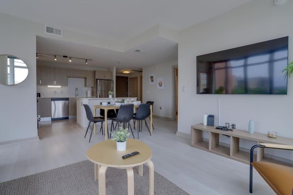 Wonderful 2Br Apartment At Crystal City Arlington Kültér fotó